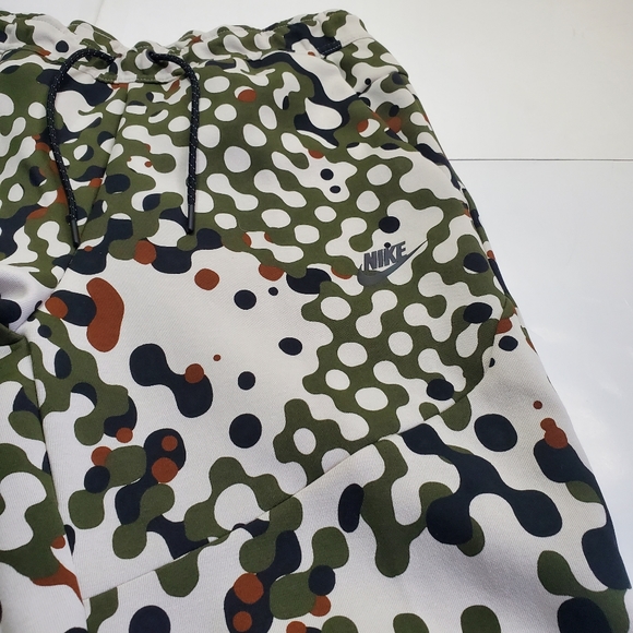 Nike Pants Nike Tech Fleece Joggers Slim Fit Taper Leg Rough Green